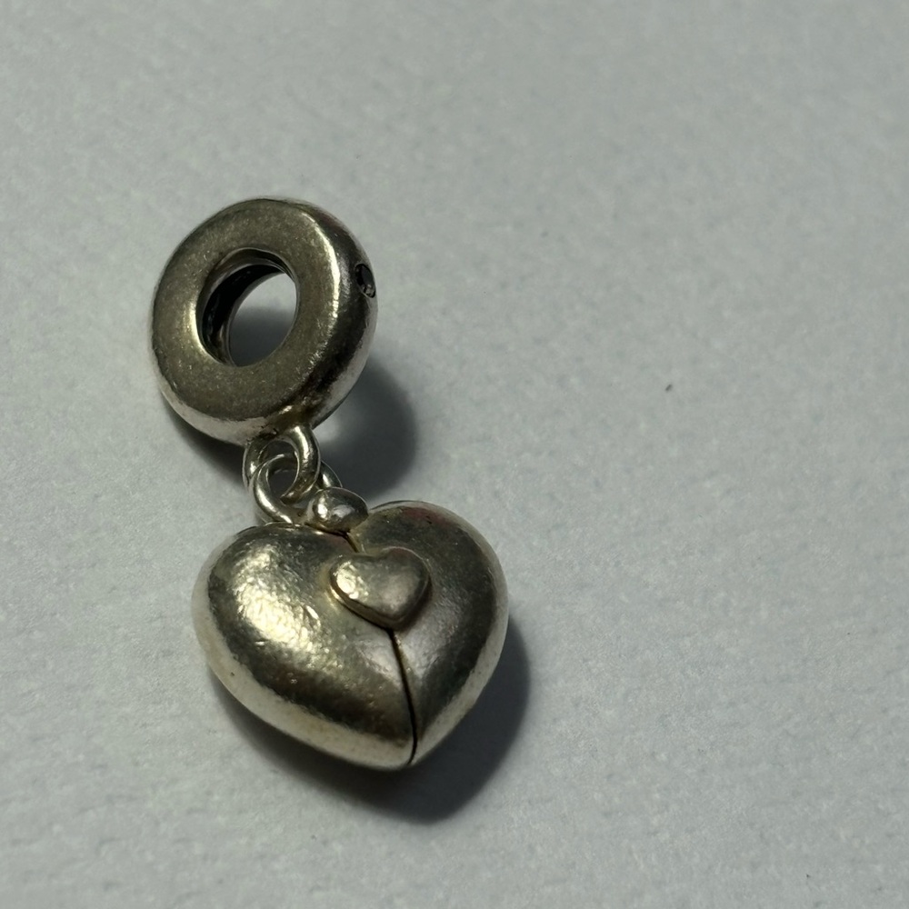 Pandora Silver Heart Charm Bracelet. Heart Opens up!